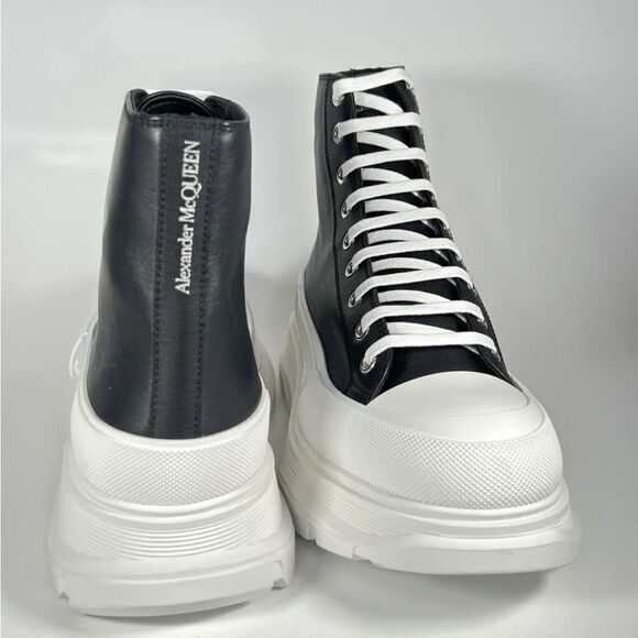 Alexander Mcqueen Men's Tread Slick Boot LEATHER Black/White EU 45 USA 12 - Picture 3 of 4